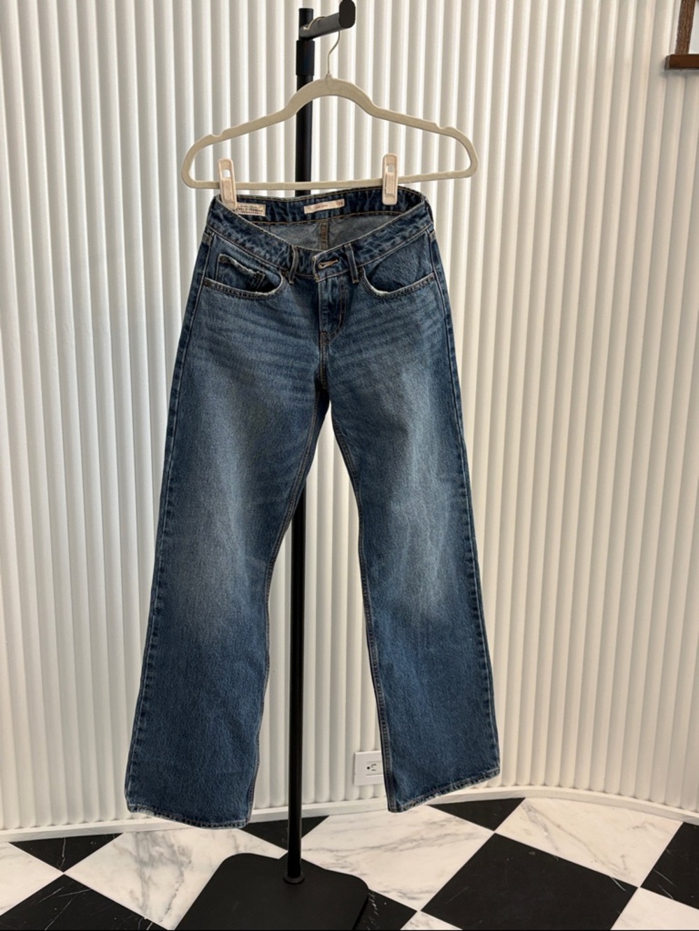 Levi's Women's Straight Leg Jeans in Dark Blue